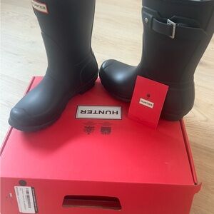 Hunter Women's Original Short Boot Box - Red and Black Label